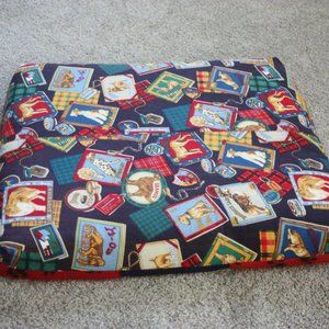 NEW Pet Bed Double-sided Cushion Red Blue Pawprint Travel Dogs